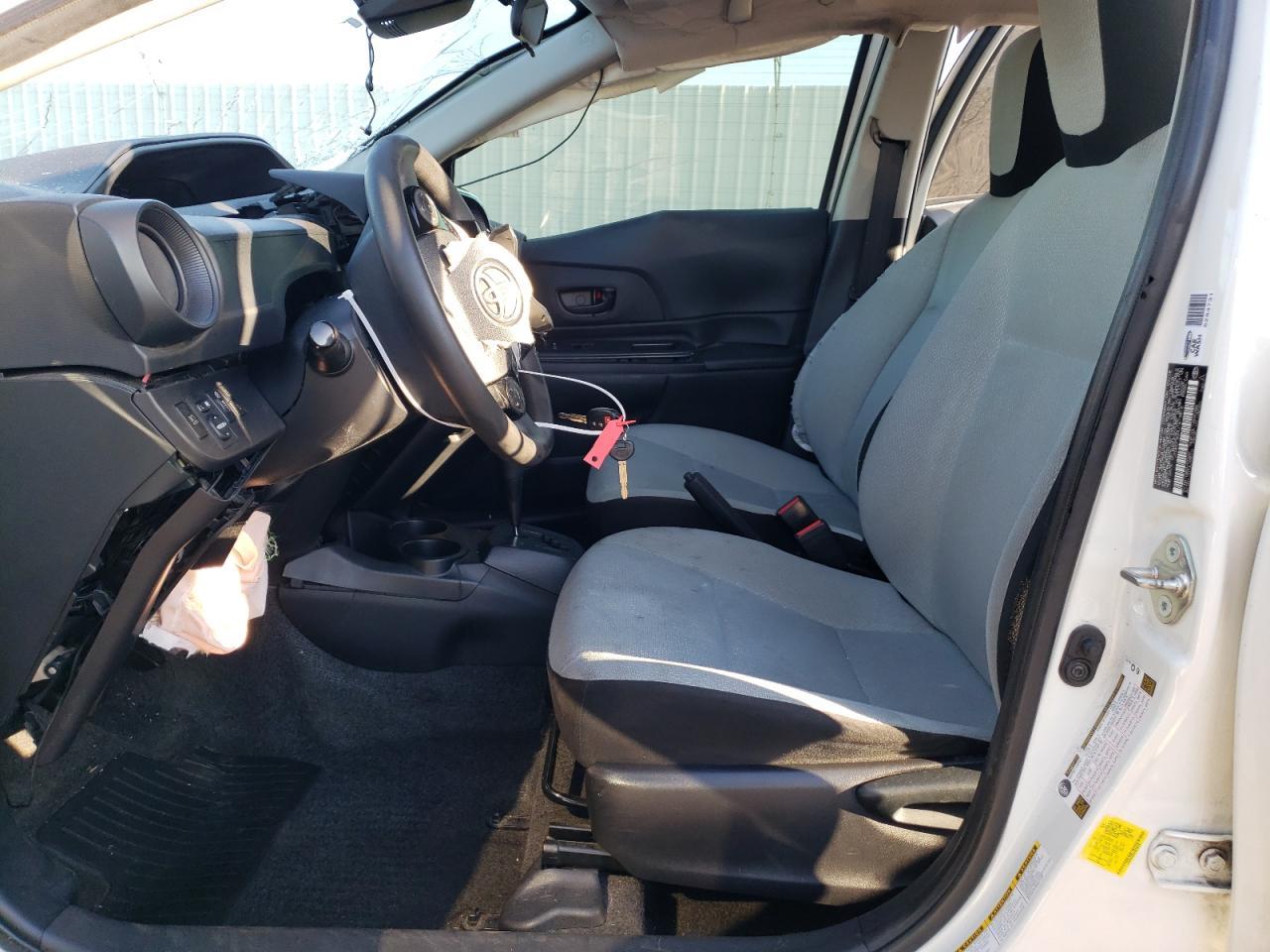 2018 TOYOTA PRIUS C - Image 7