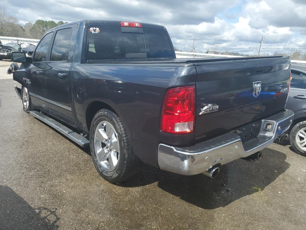 2017 RAM 1500 SLT - Фото 2
