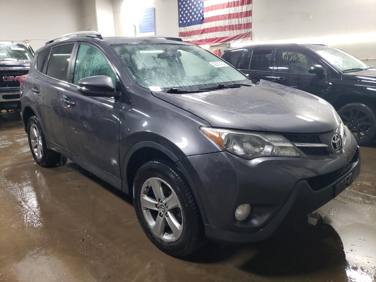 2015 TOYOTA RAV4 XLE - Image 4