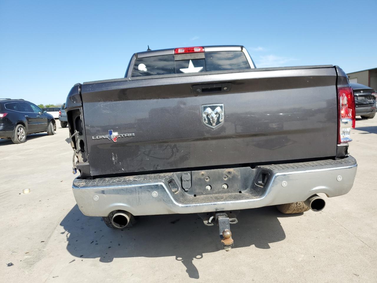 2017 RAM 1500 SLT - Image 6