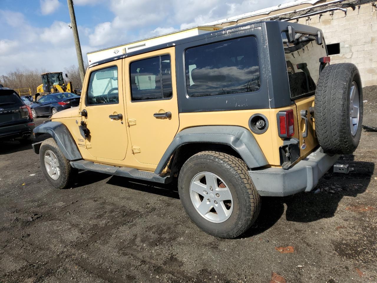 2014 JEEP WRANGLER U - Image 2
