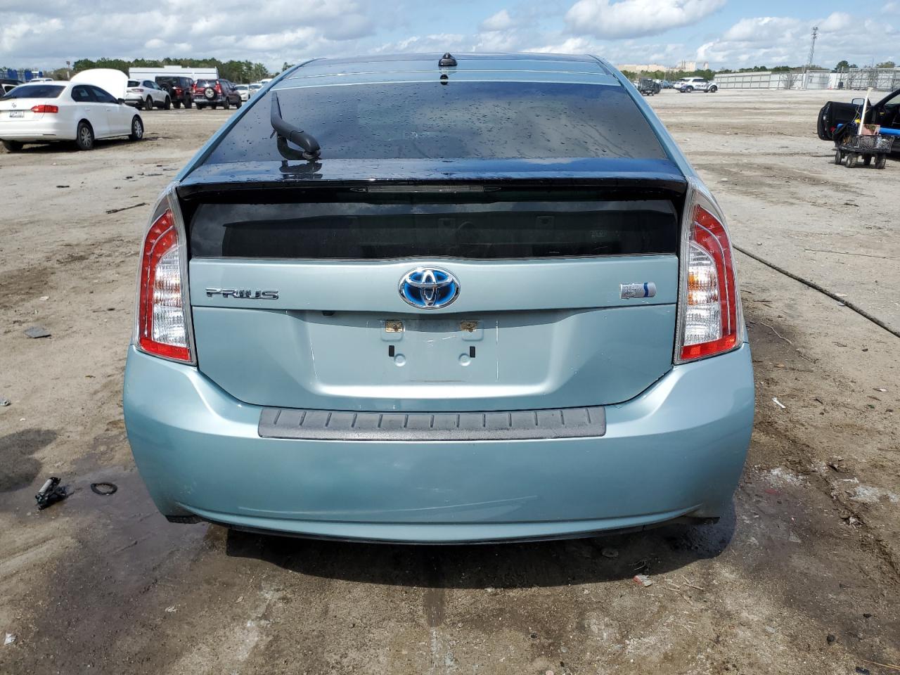 2015 TOYOTA PRIUS - Image 6