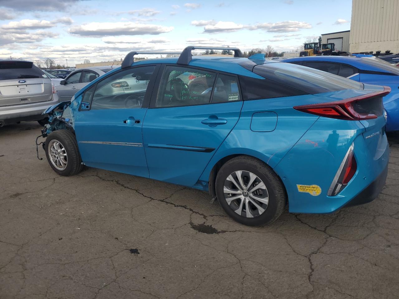 2022 TOYOTA PRIUS PRIM - Image 2