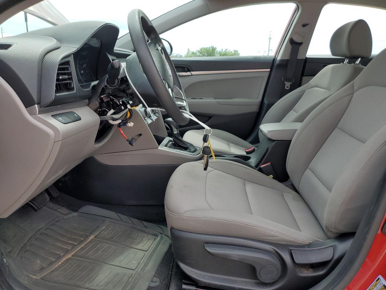 2019 HYUNDAI ELANTRA SE - Фото 7