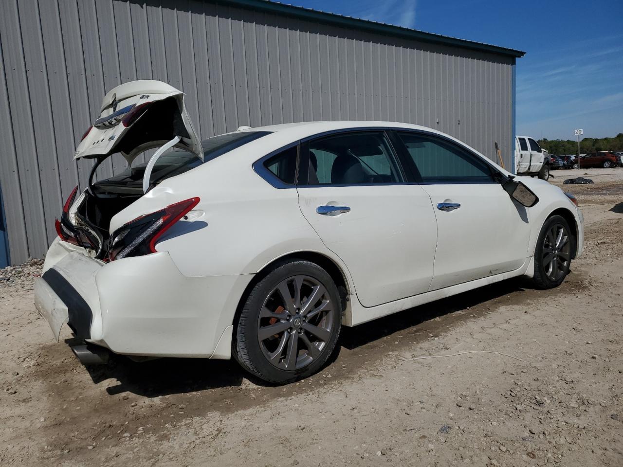 2018 NISSAN ALTIMA 2.5 - Фото 3