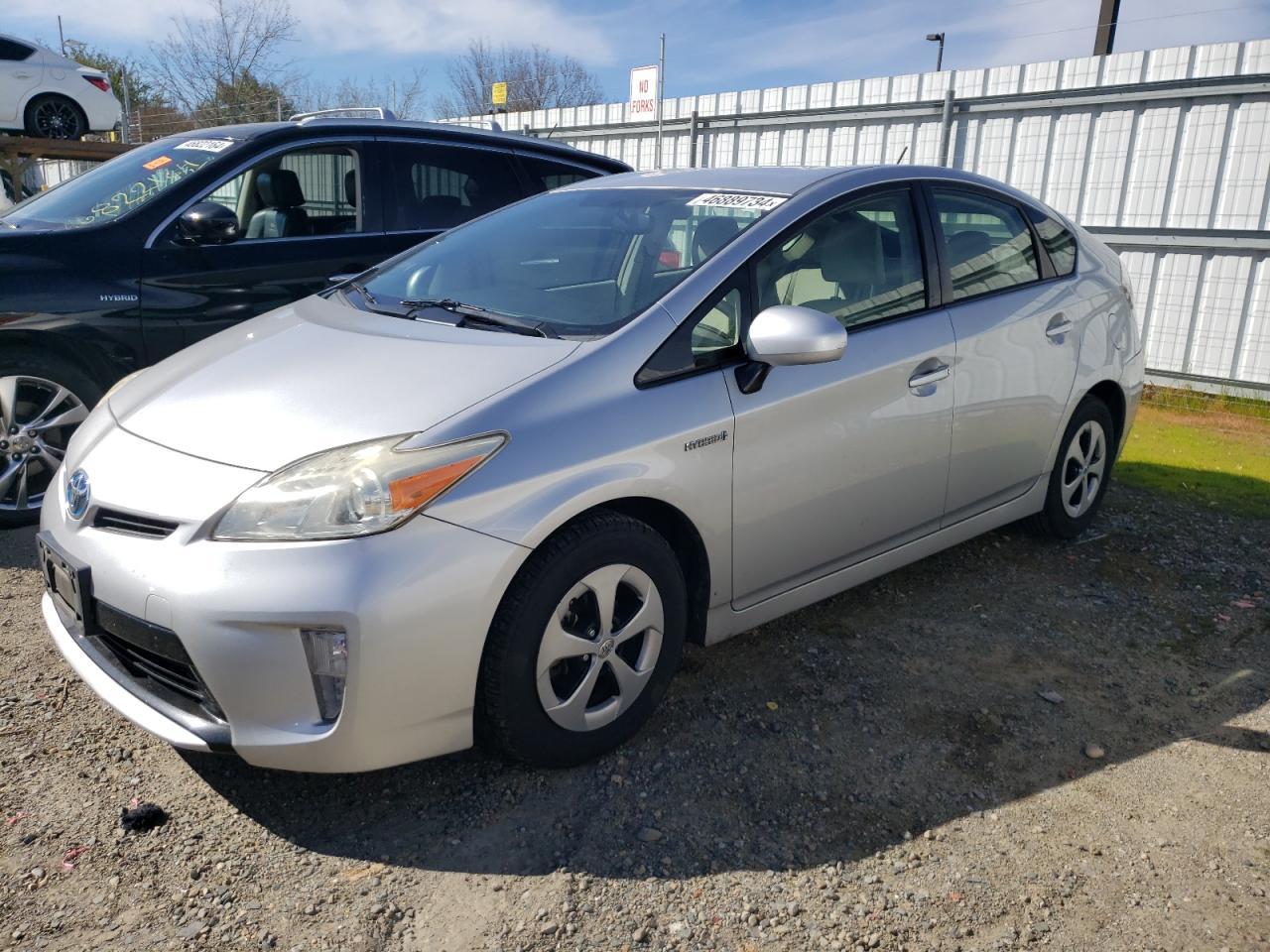 2013 TOYOTA PRIUS car image