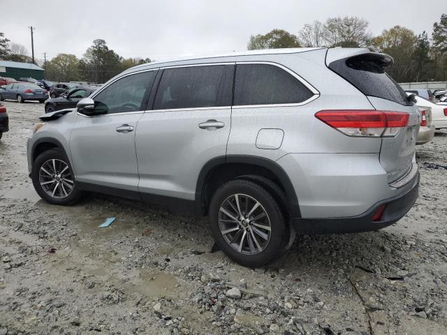 2019 Toyota Highlander Se - Фото 2