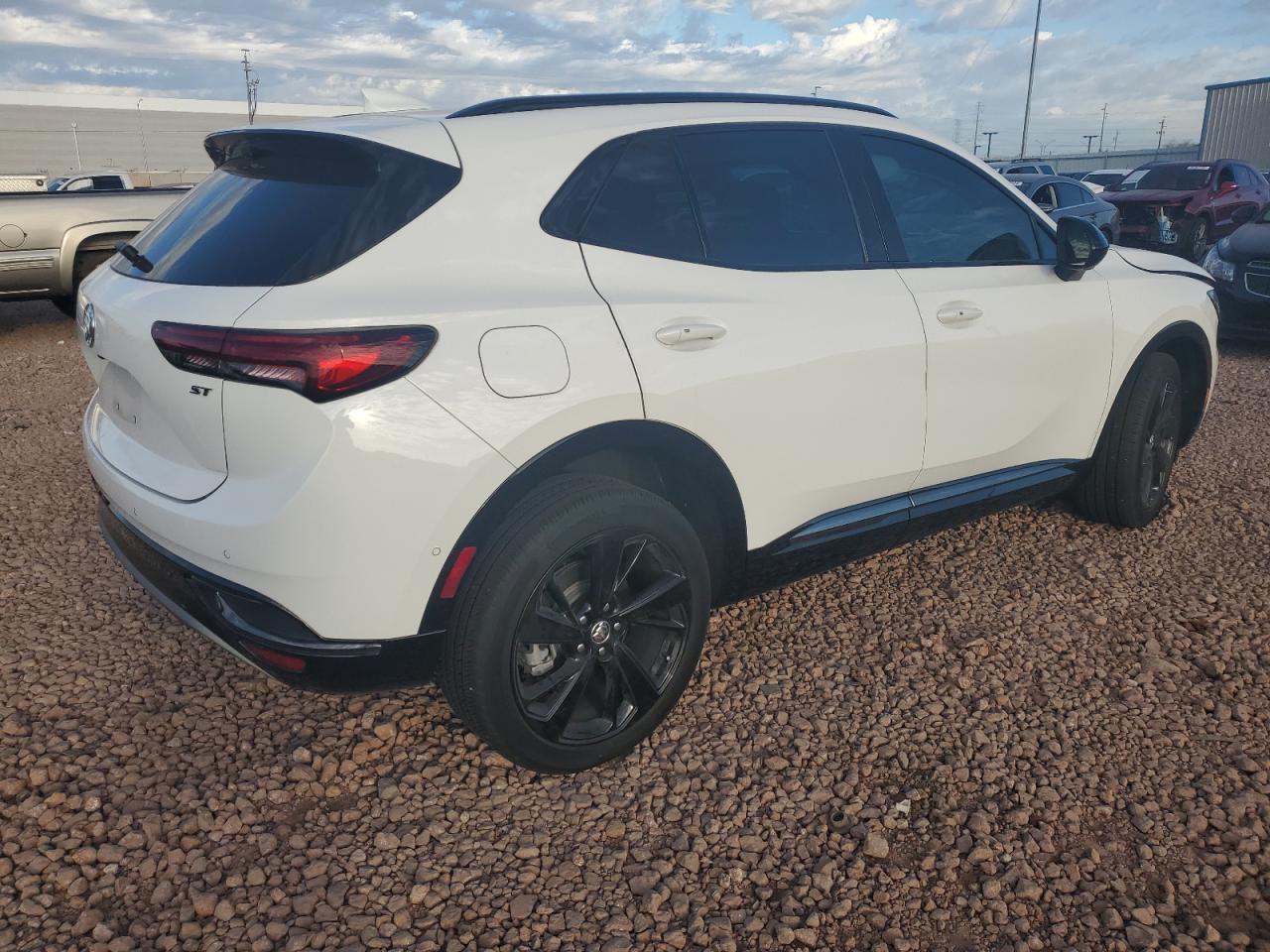 2022 BUICK ENVISION E - Фото 3