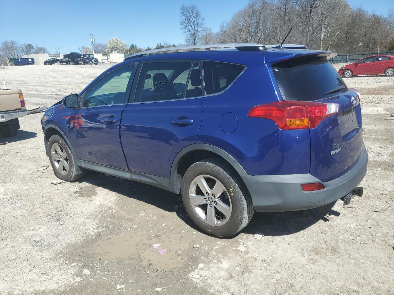 2015 TOYOTA RAV4 XLE - Image 2