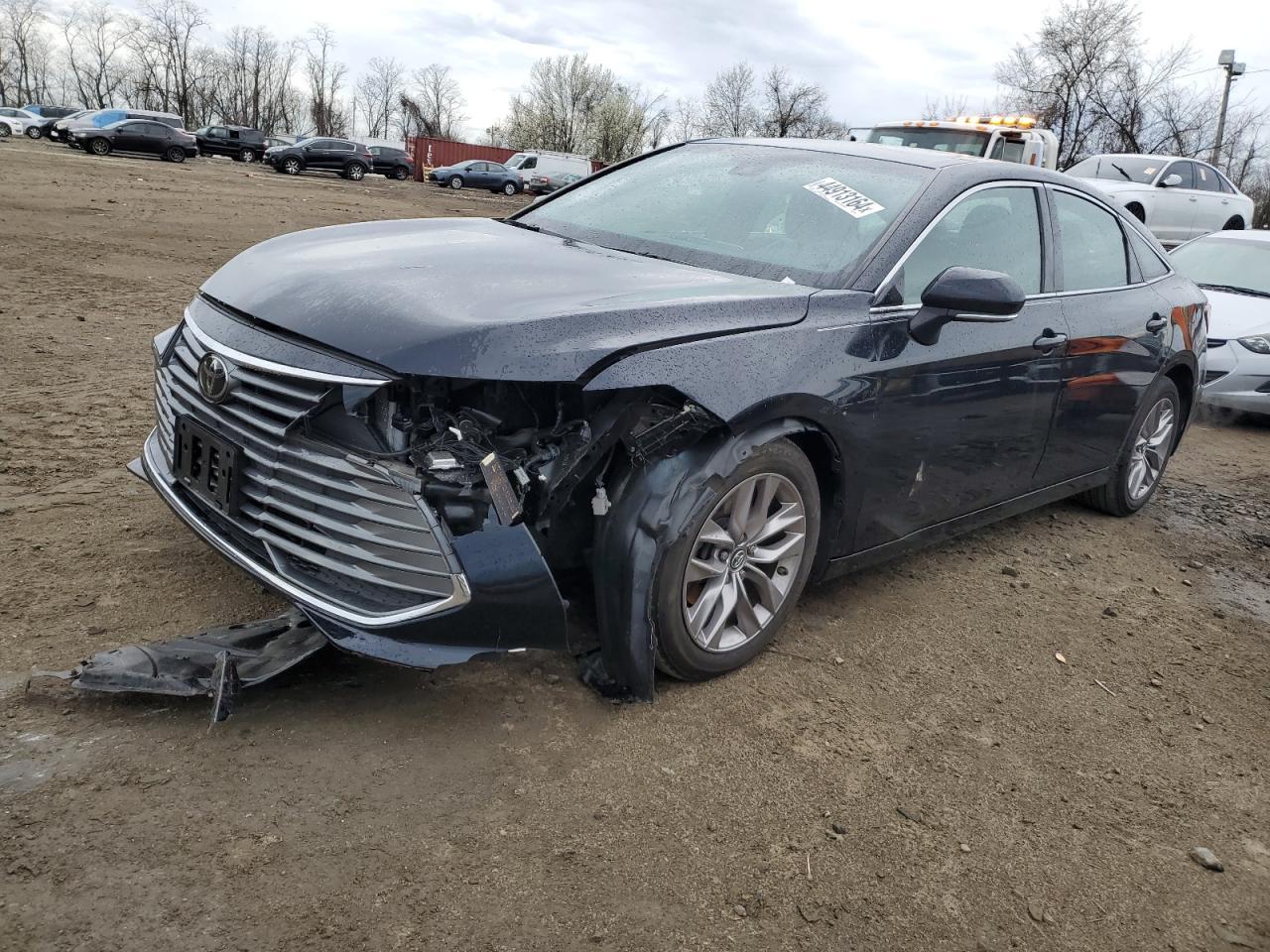 2019 TOYOTA AVALON XLE