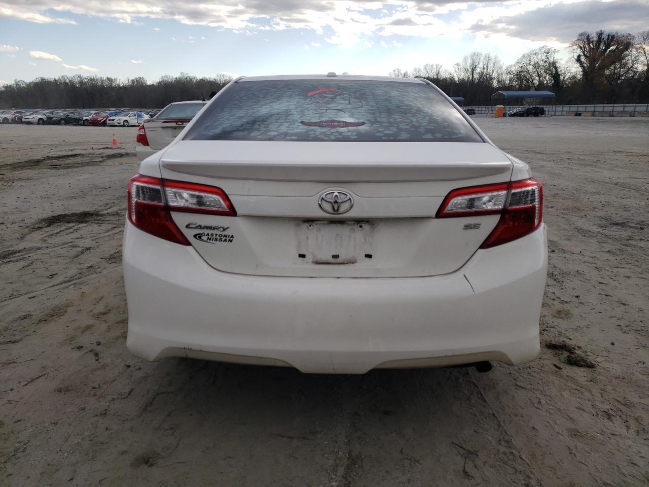 2014 TOYOTA CAMRY L - Image 6