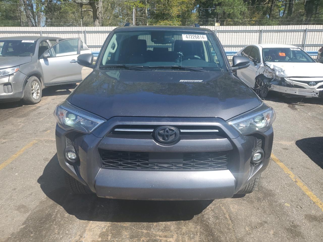 2022 TOYOTA 4RUNNER SR - Image 5