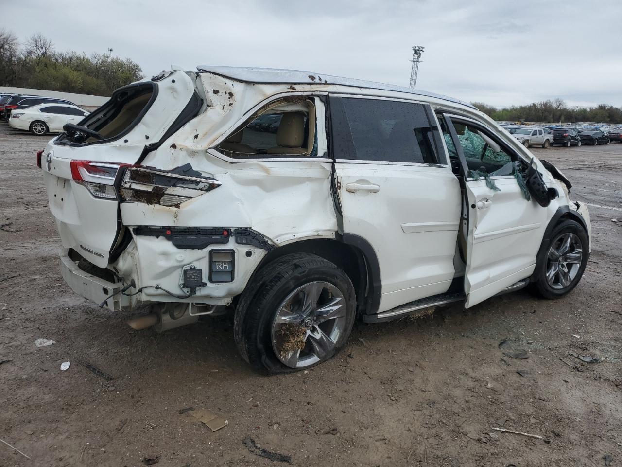 2019 TOYOTA HIGHLANDER - Image 3