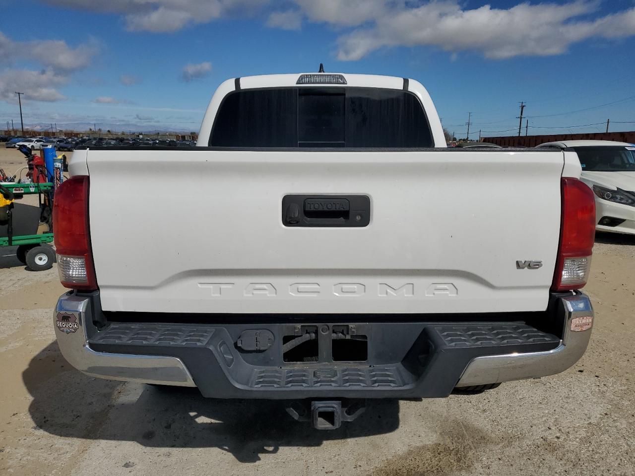 2017 TOYOTA TACOMA DOU - Фото 6