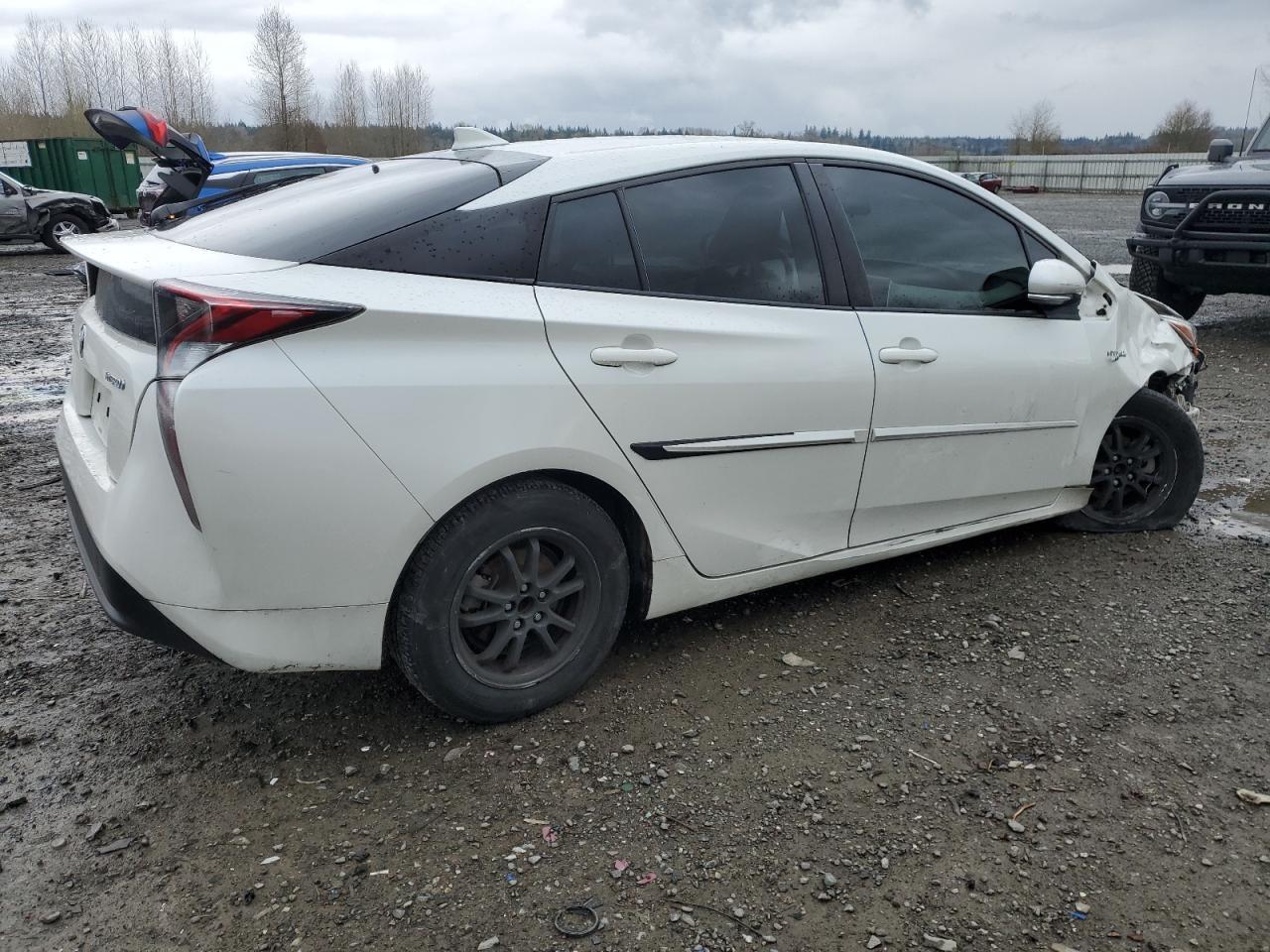 2016 TOYOTA PRIUS - Фото 3