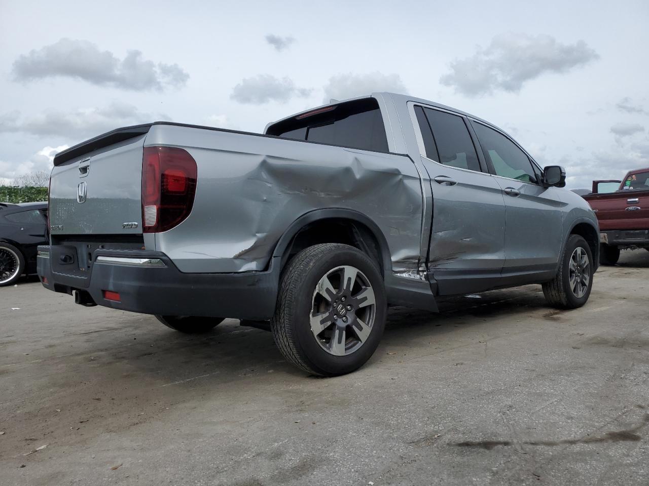 2019 HONDA RIDGELINE - Image 3