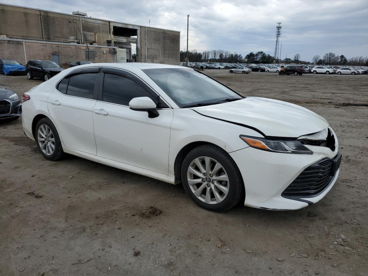 2018 TOYOTA CAMRY L - Фото 4