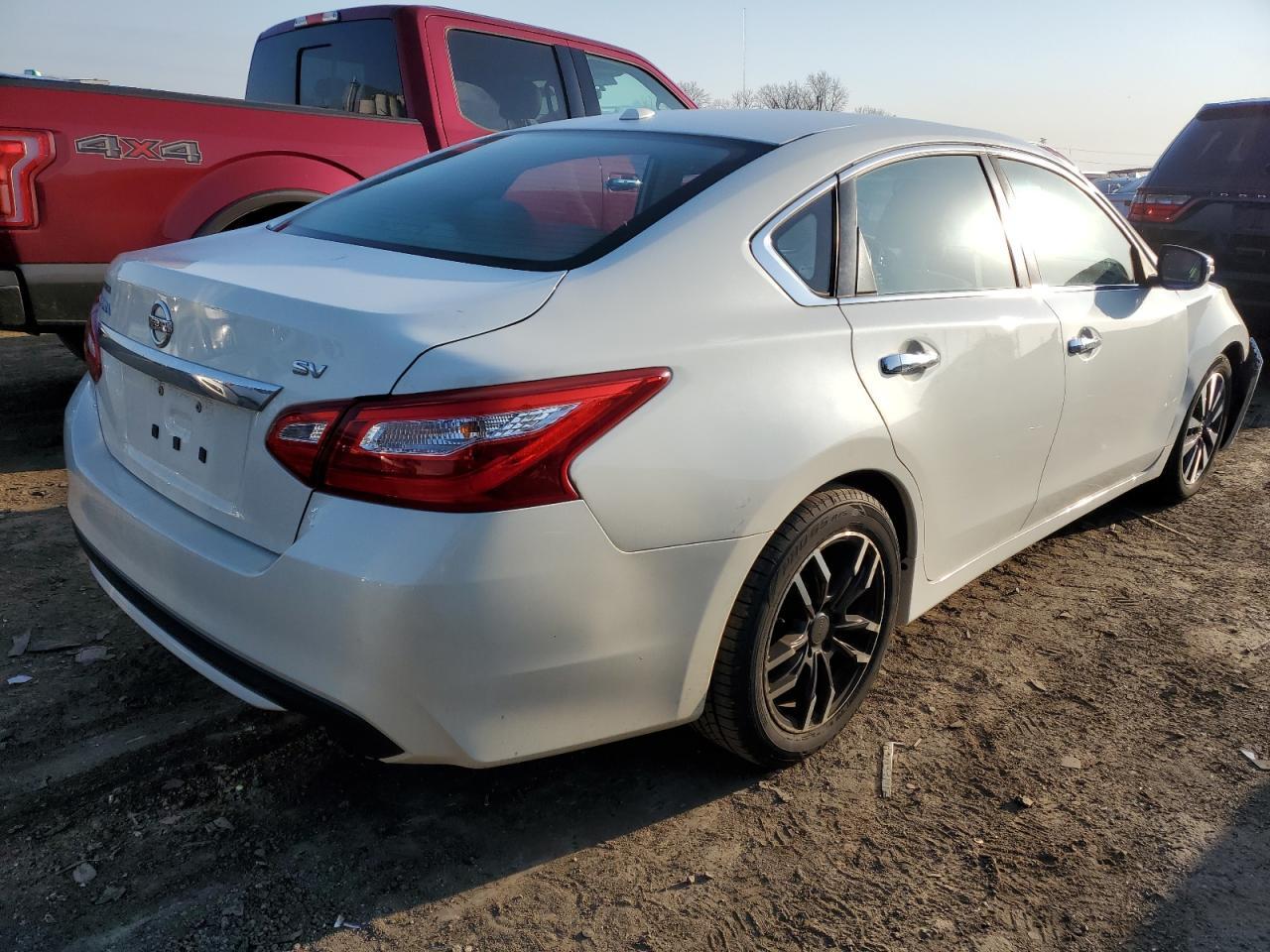 2017 NISSAN ALTIMA 2.5 - Фото 3