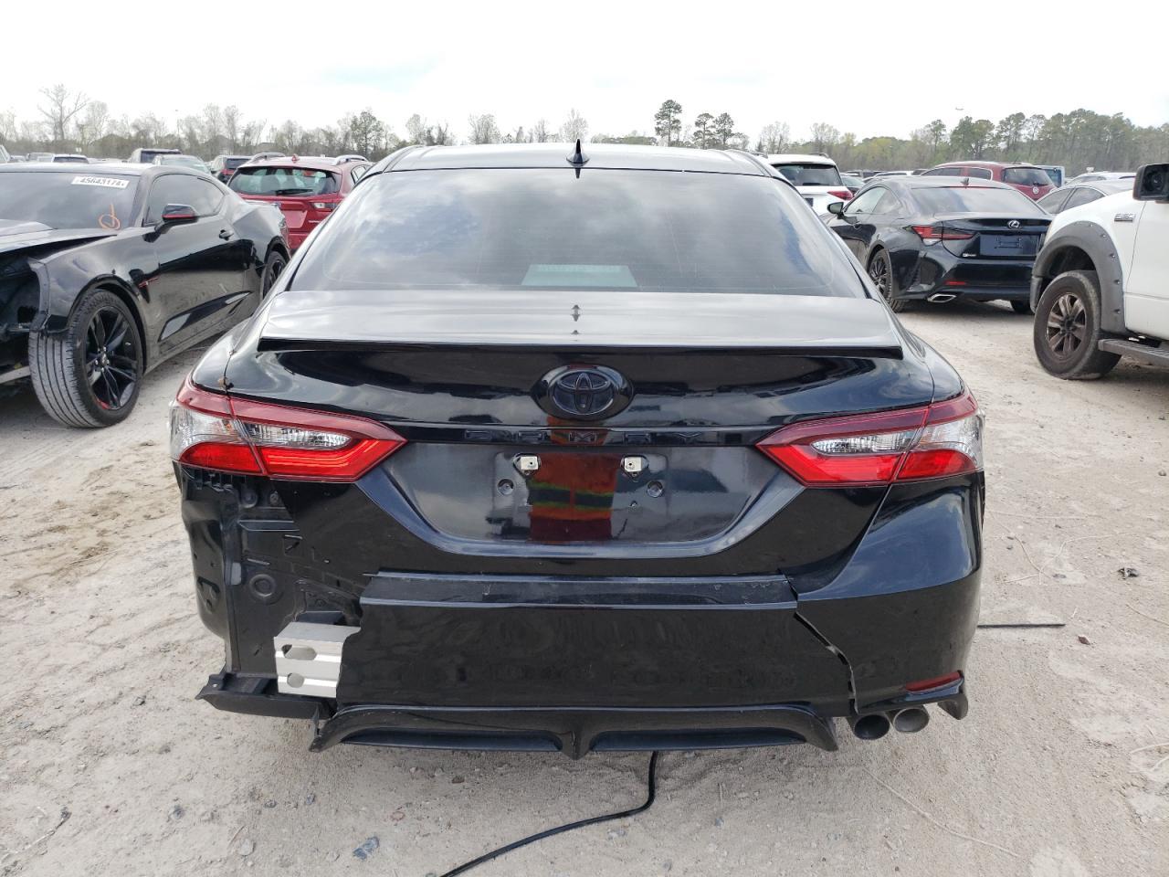2021 TOYOTA CAMRY SE - Image 6