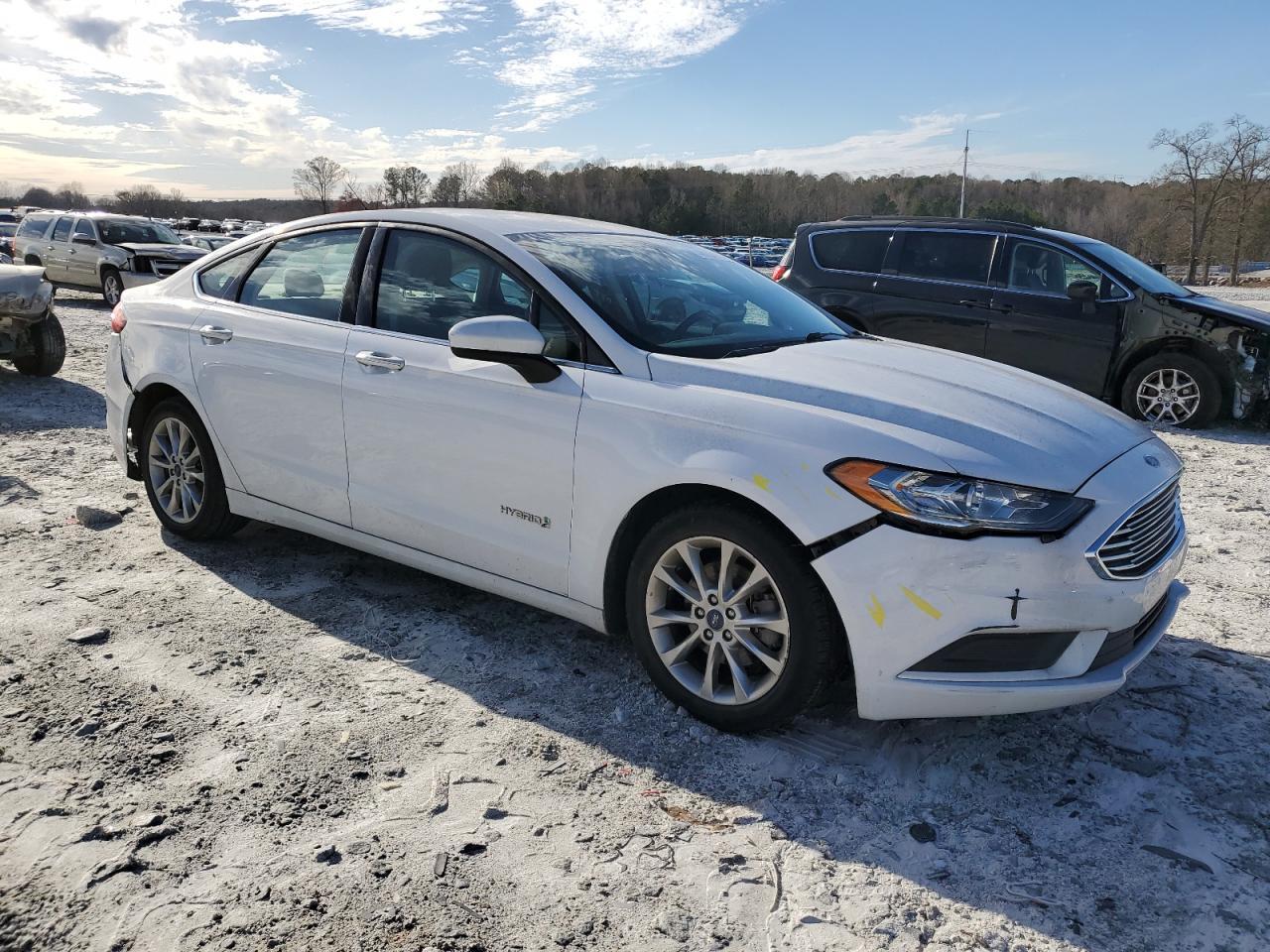 2017 FORD FUSION SE - Image 4