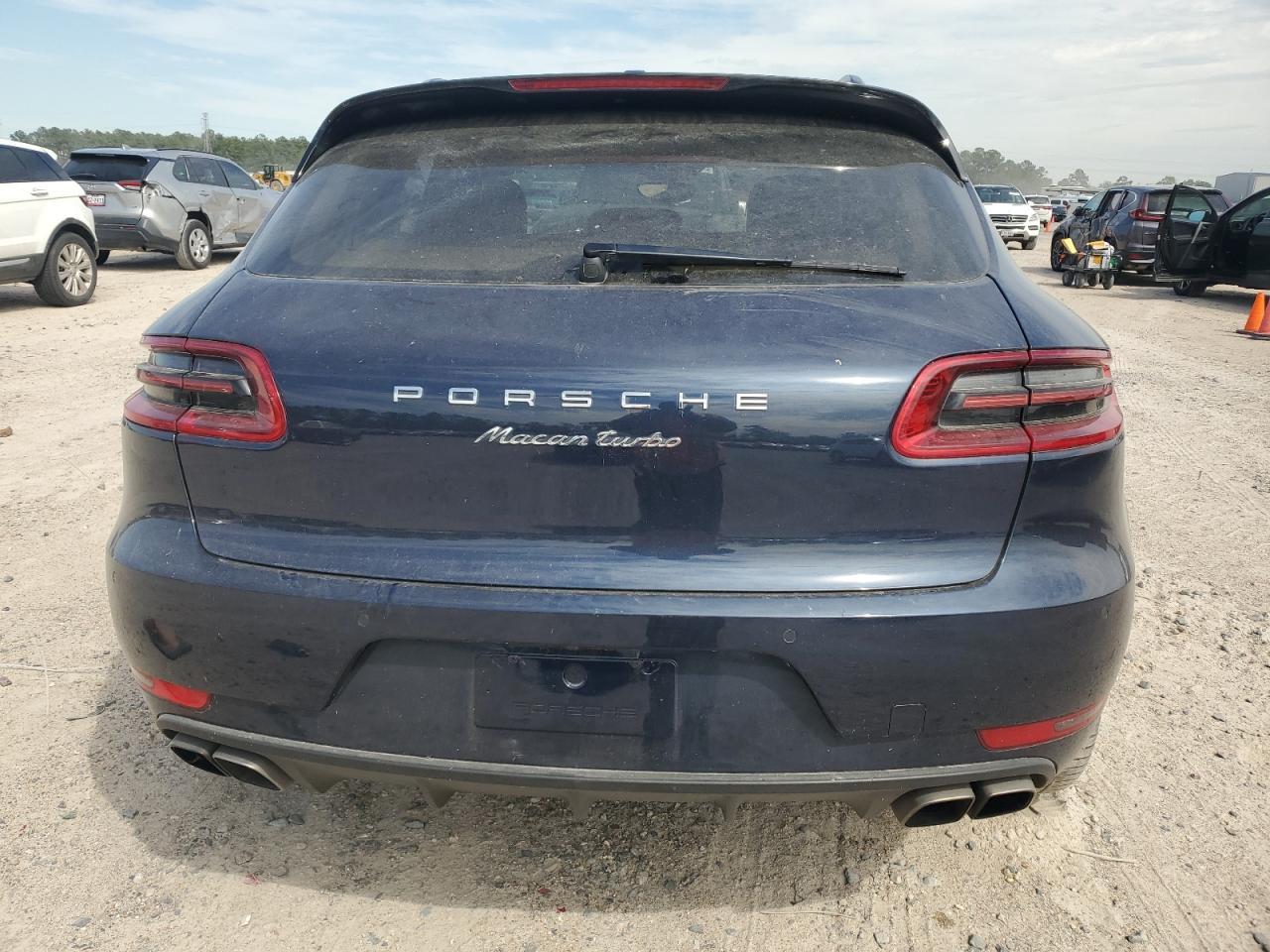 2015 PORSCHE MACAN TURB - Image 6