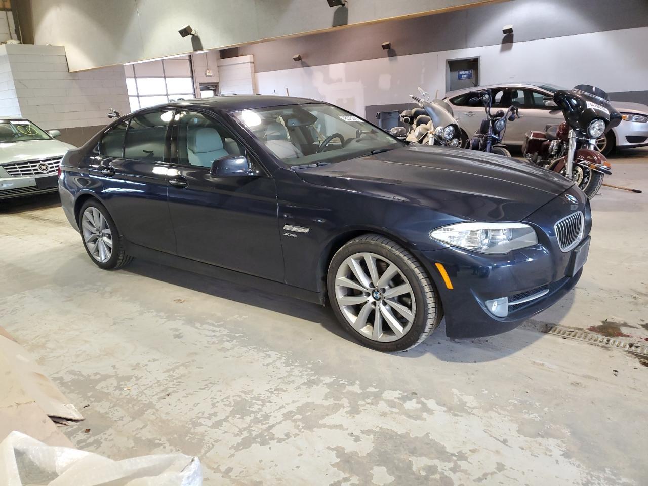 2011 BMW 535 XI - Фото 4