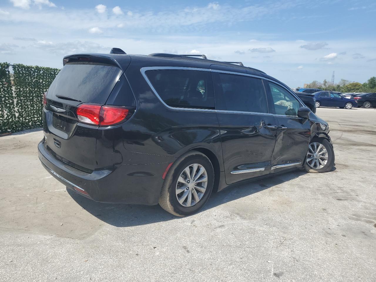 2017 CHRYSLER PACIFICA T - Image 3