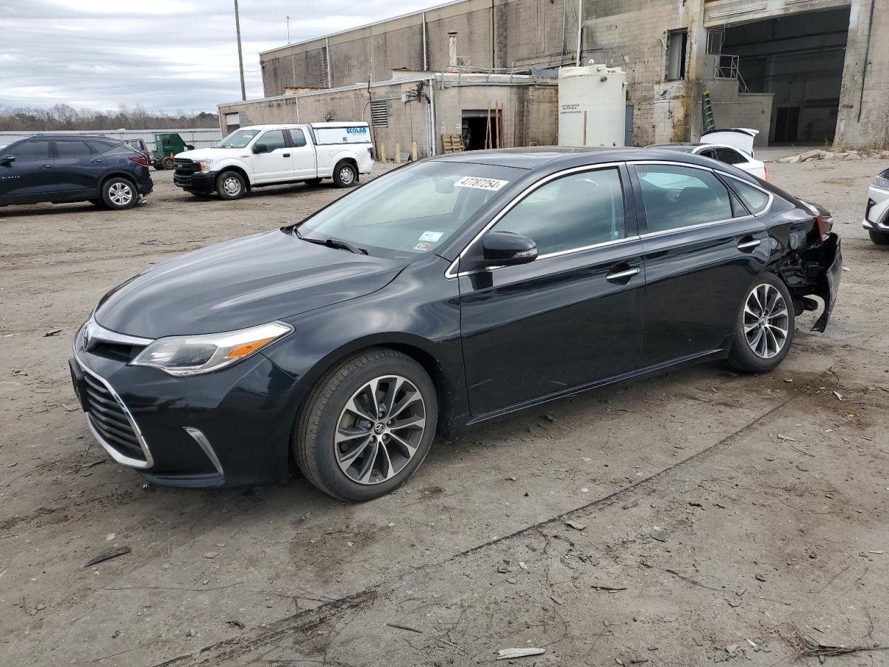 2016 TOYOTA AVALON XLE