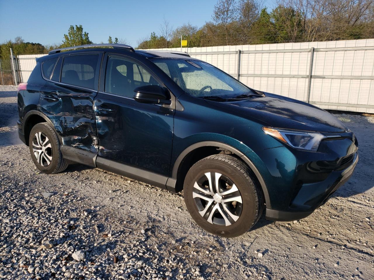 2017 TOYOTA RAV4 LE - Фото 4