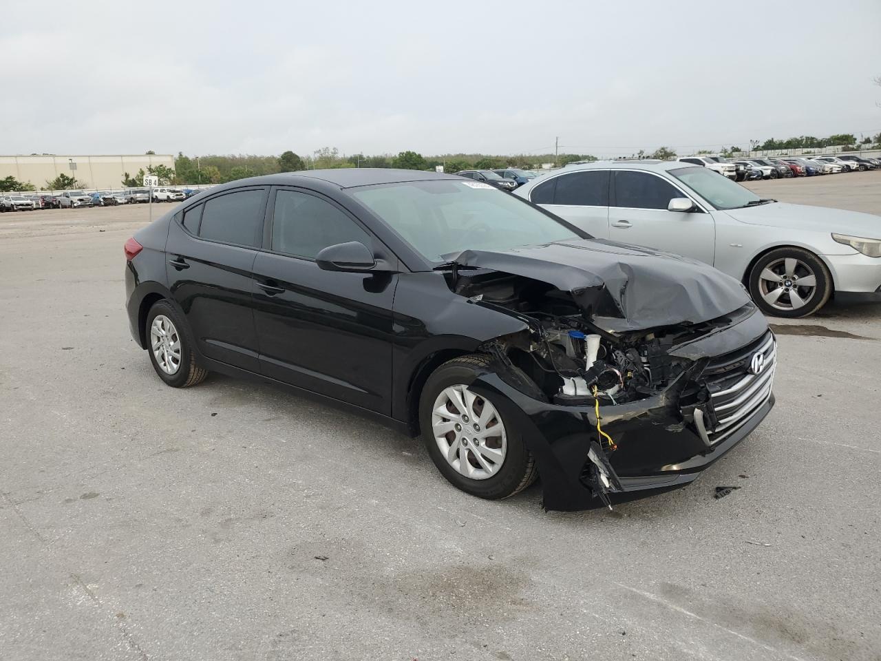 2018 HYUNDAI ELANTRA SE - Image 4