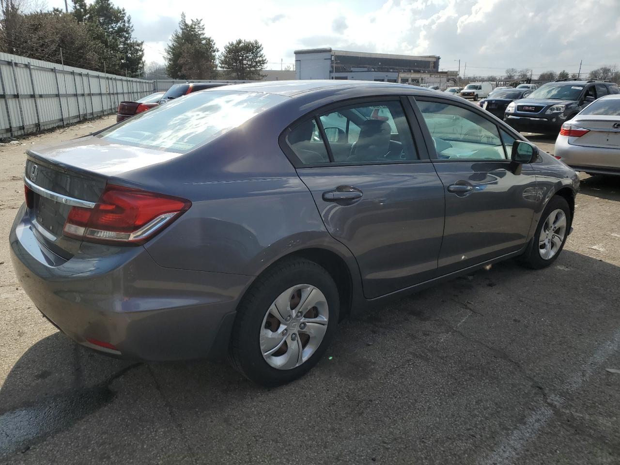2015 HONDA CIVIC LX - Фото 3