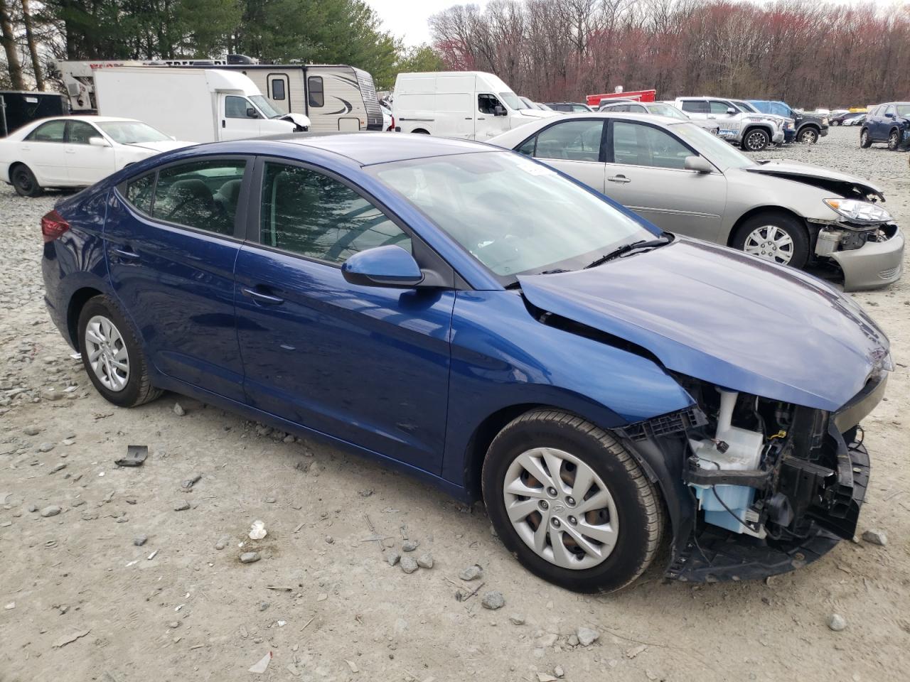 2019 HYUNDAI ELANTRA SE - Image 4