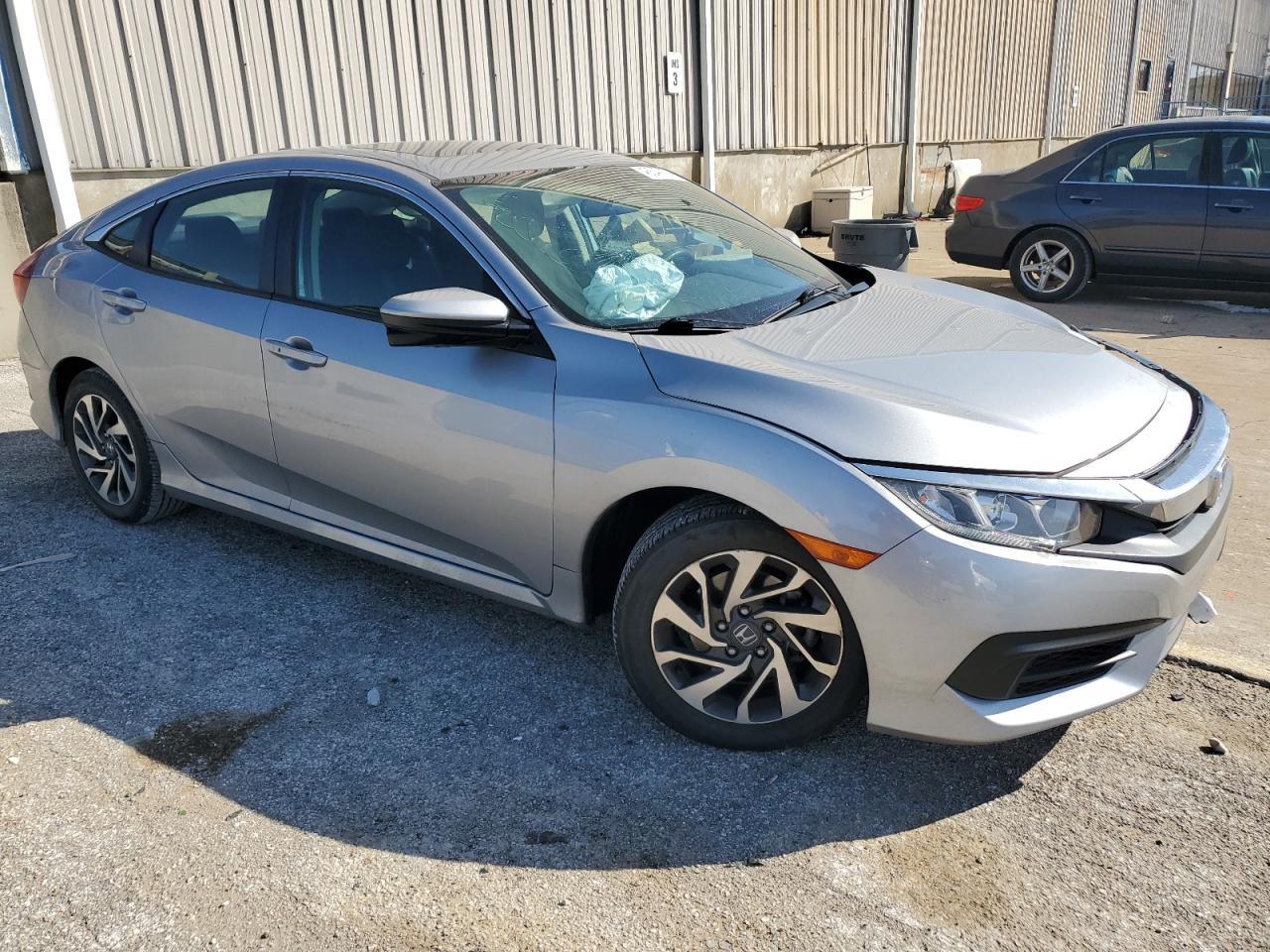 2018 HONDA CIVIC EX - Image 4