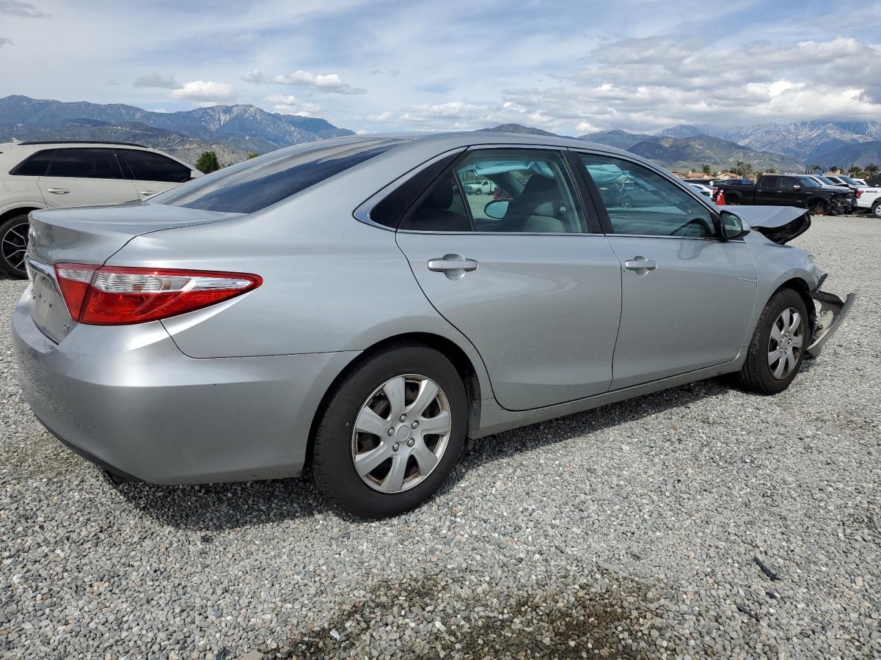2015 TOYOTA CAMRY LE - Image 3