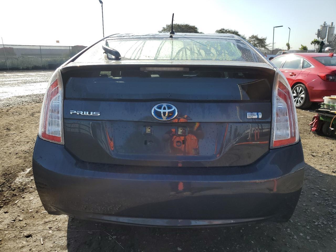 2013 TOYOTA PRIUS - Image 6