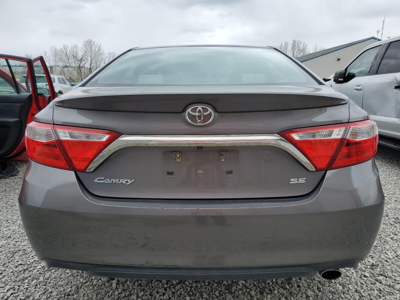 2017 TOYOTA CAMRY LE - Image 6