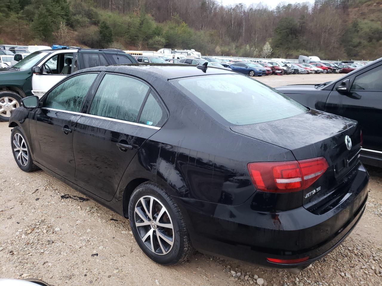 2017 VOLKSWAGEN JETTA SE - Image 2