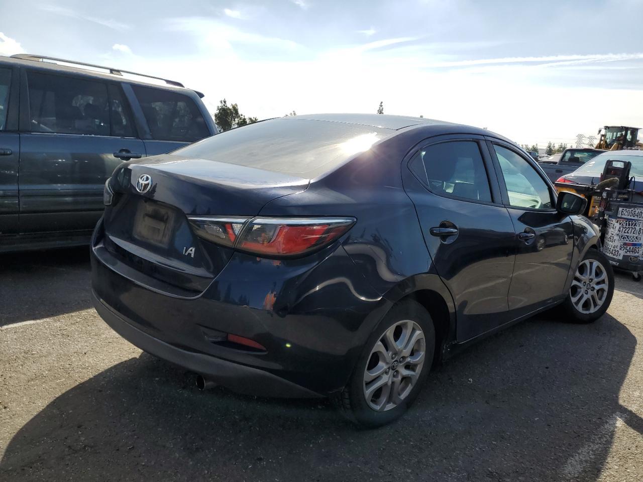 2017 TOYOTA YARIS IA - Image 3