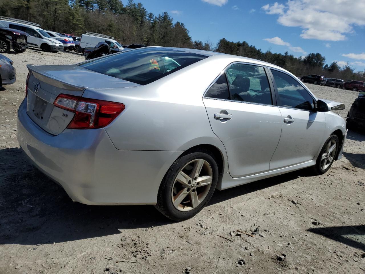 2012 TOYOTA CAMRY BASE - Фото 3