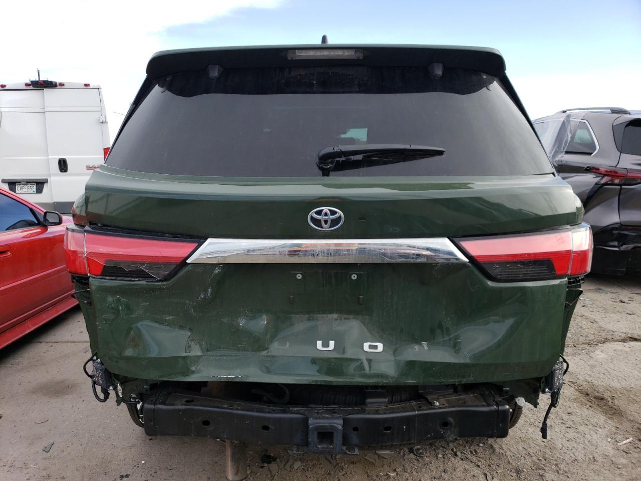 2023 TOYOTA SEQUOIA SR - Фото 6