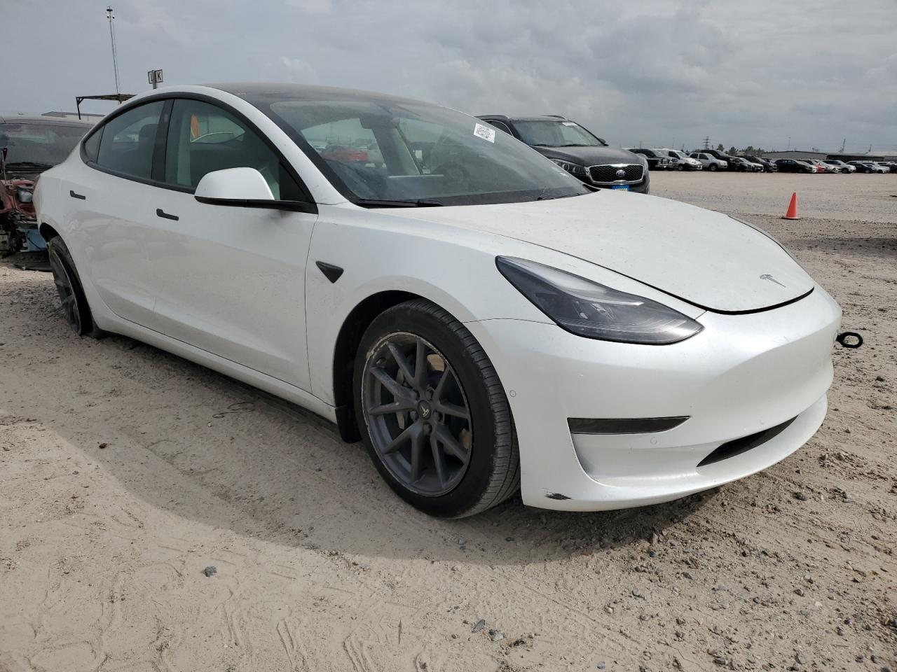 2021 TESLA MODEL 3 - Фото 4