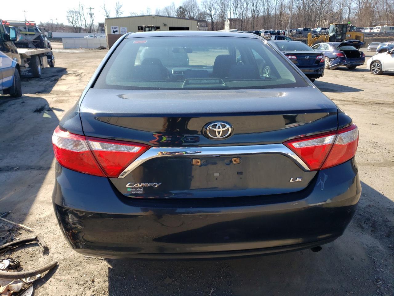 2015 TOYOTA CAMRY LE - Фото 6