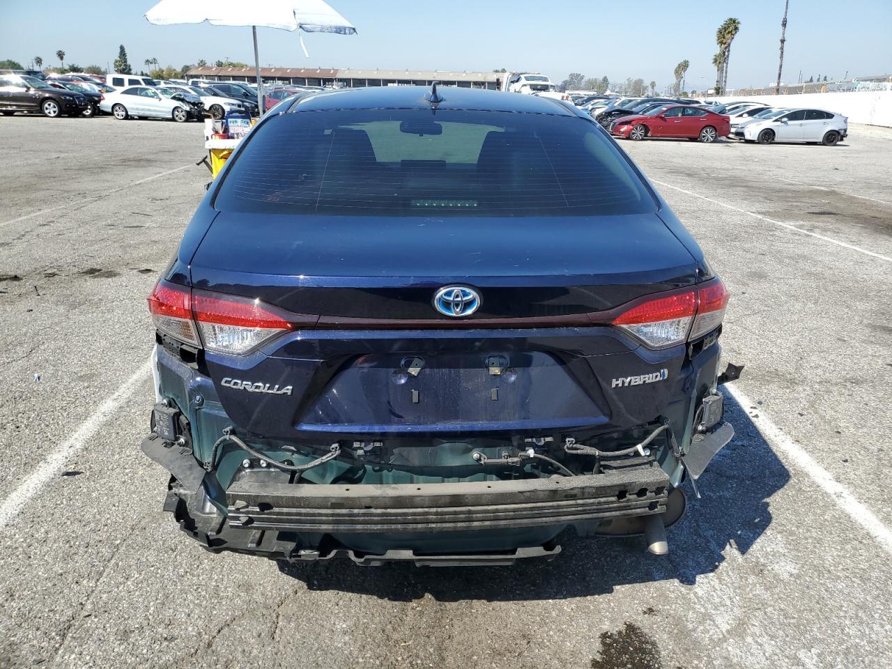 2022 TOYOTA COROLLA LE - Фото 6