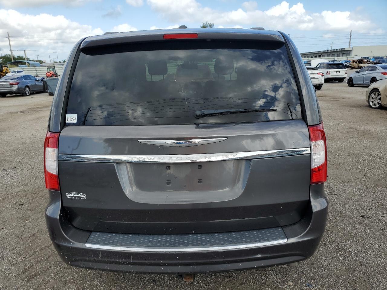 2014 CHRYSLER TOWN & COU - Фото 6