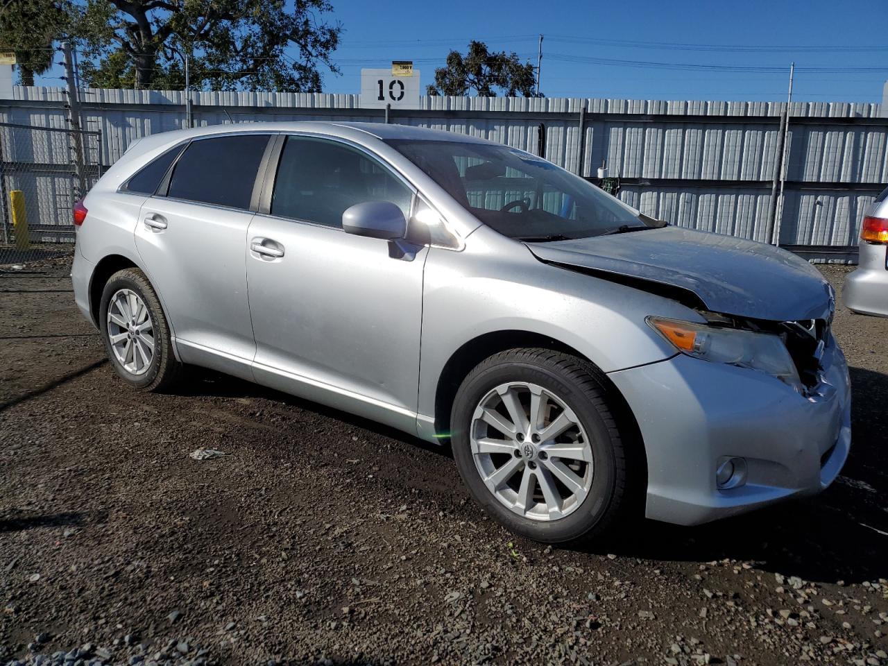 2011 TOYOTA VENZA - Фото 4