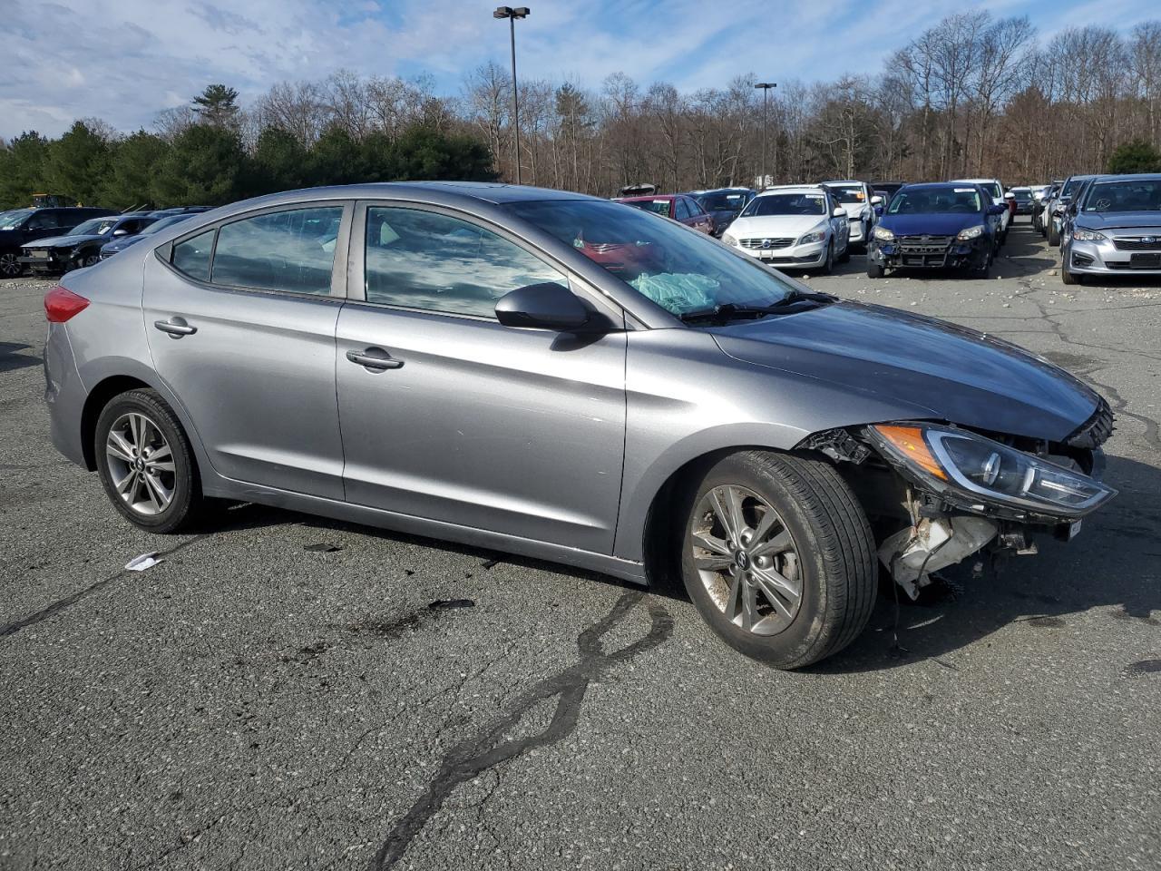 2018 HYUNDAI ELANTRA SE - Image 4