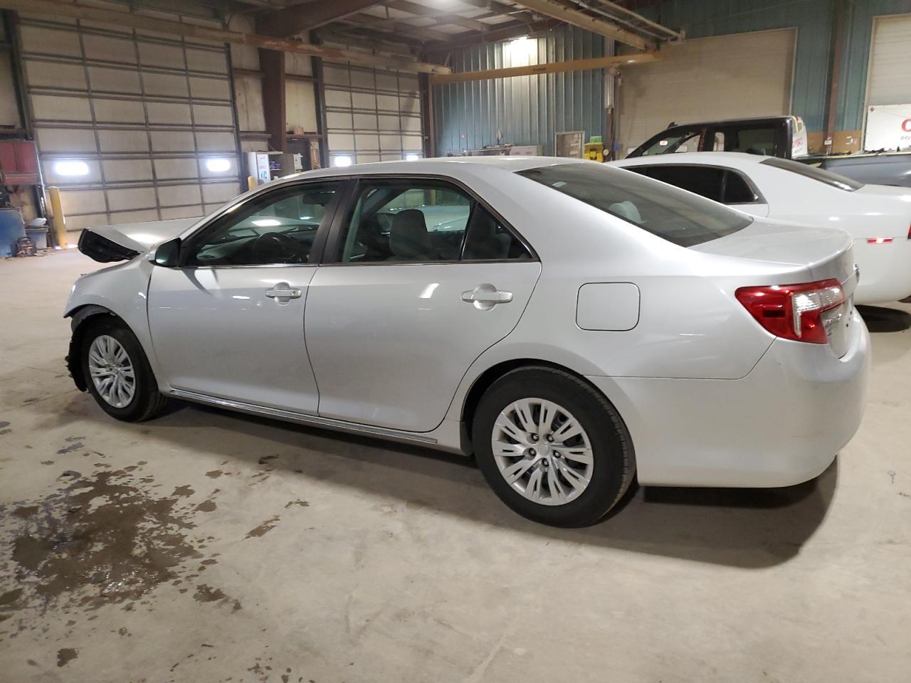 2012 TOYOTA CAMRY BASE - Фото 2