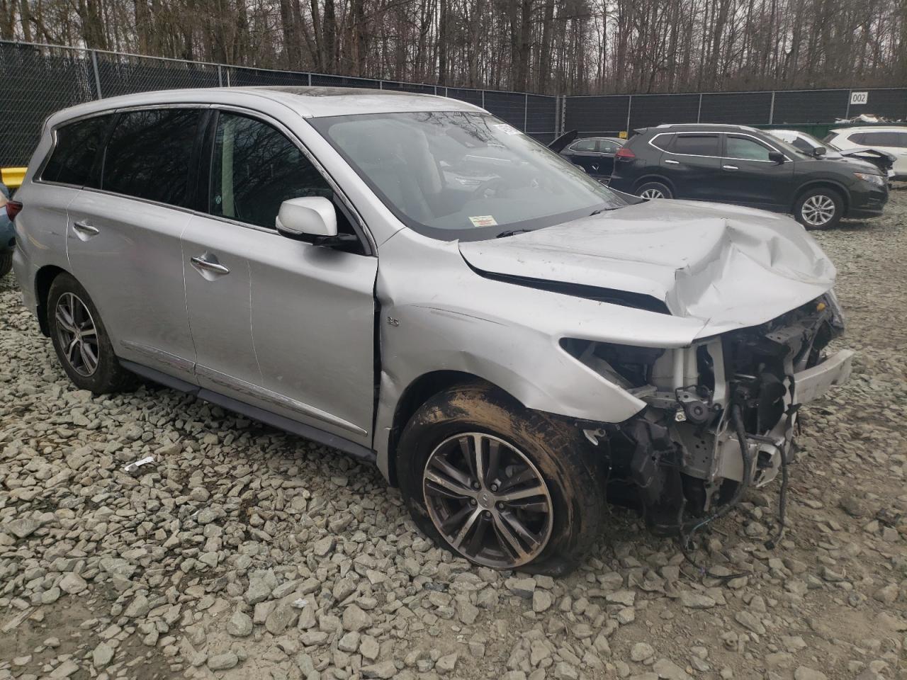2019 INFINITI QX60 LUXE - Image 4