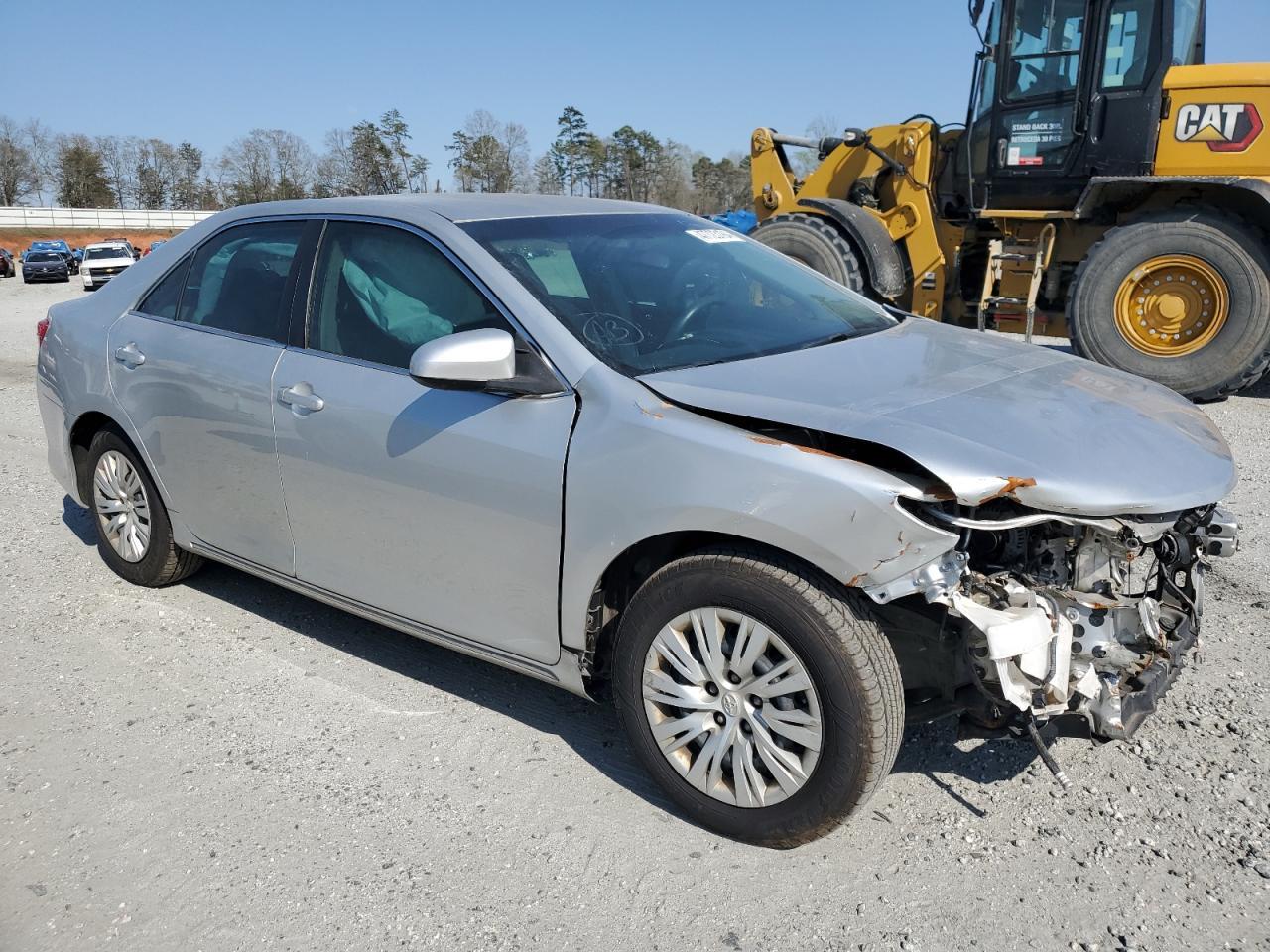 2014 TOYOTA CAMRY L - Image 4