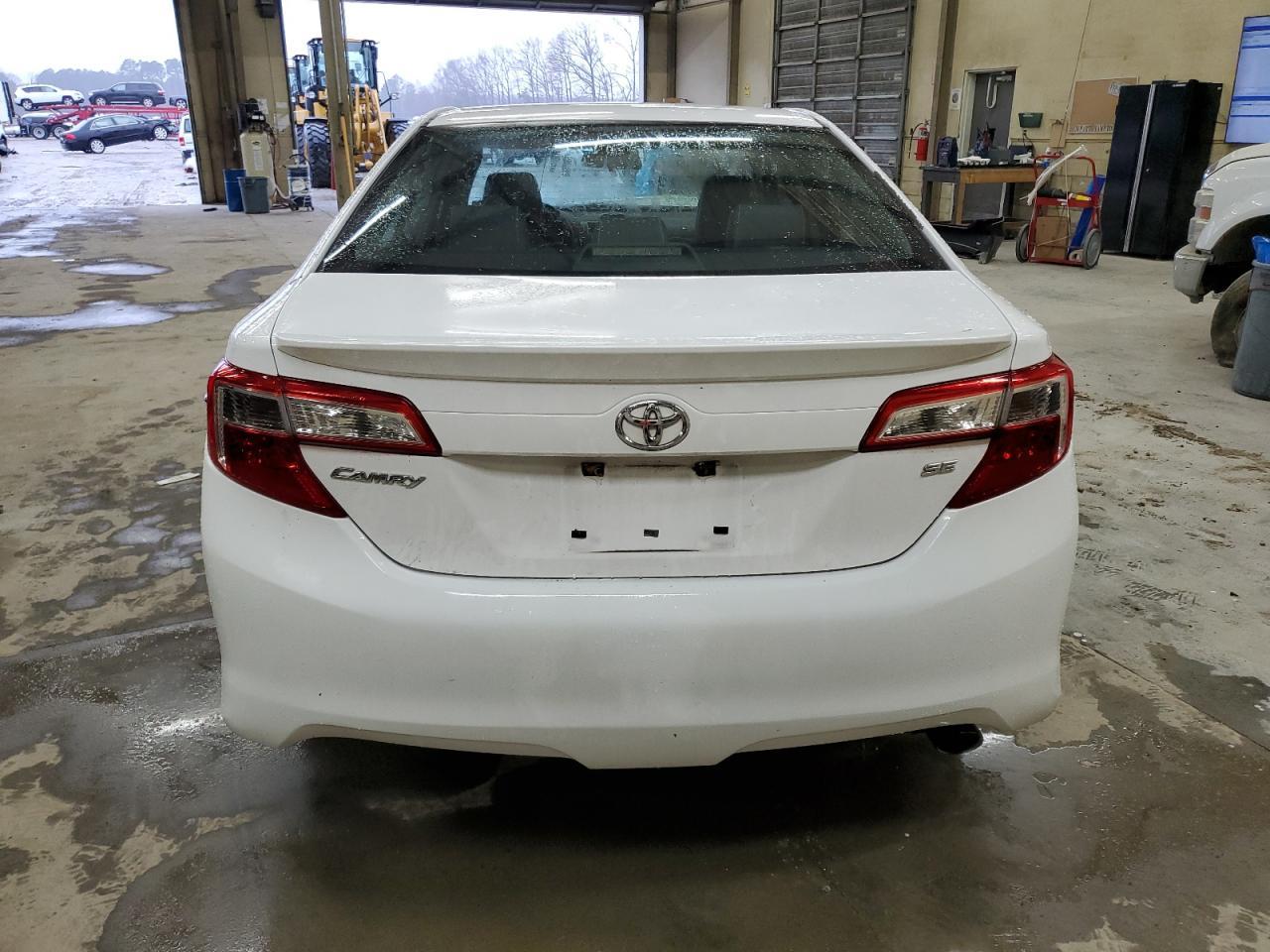 2013 TOYOTA CAMRY L - Image 6